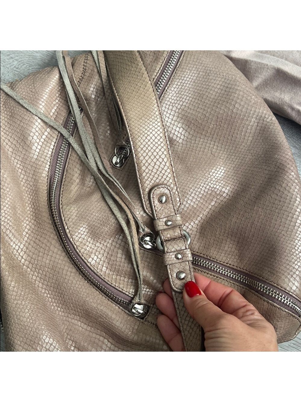 Botkier Beige leather Textured adjustable Shoulder Bag with dust bag - Picture 6 of 8
